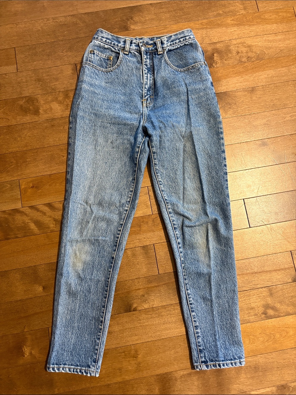 Classic High-Rise Women’s Jeans in Light Blue